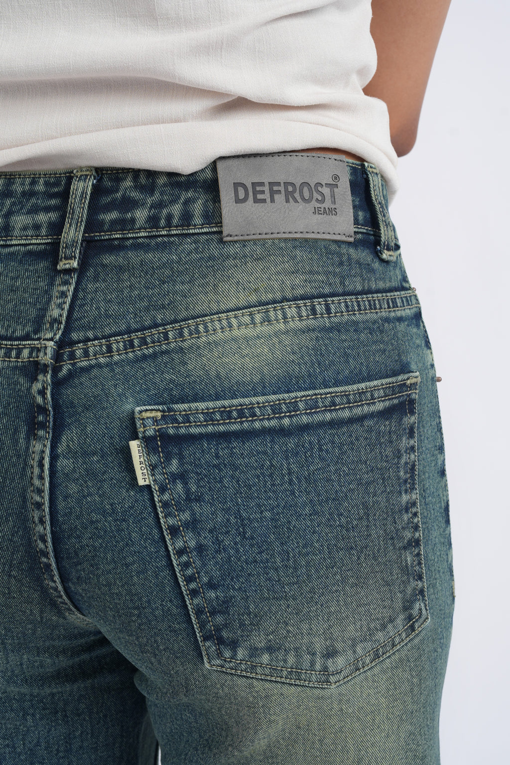 Women Vintage Ball Wash Whisker Spray High Waist Wide Leg Jeans